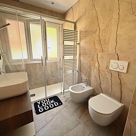 Apartment Iconic New Modern 2br Free Garage Fast Wifi